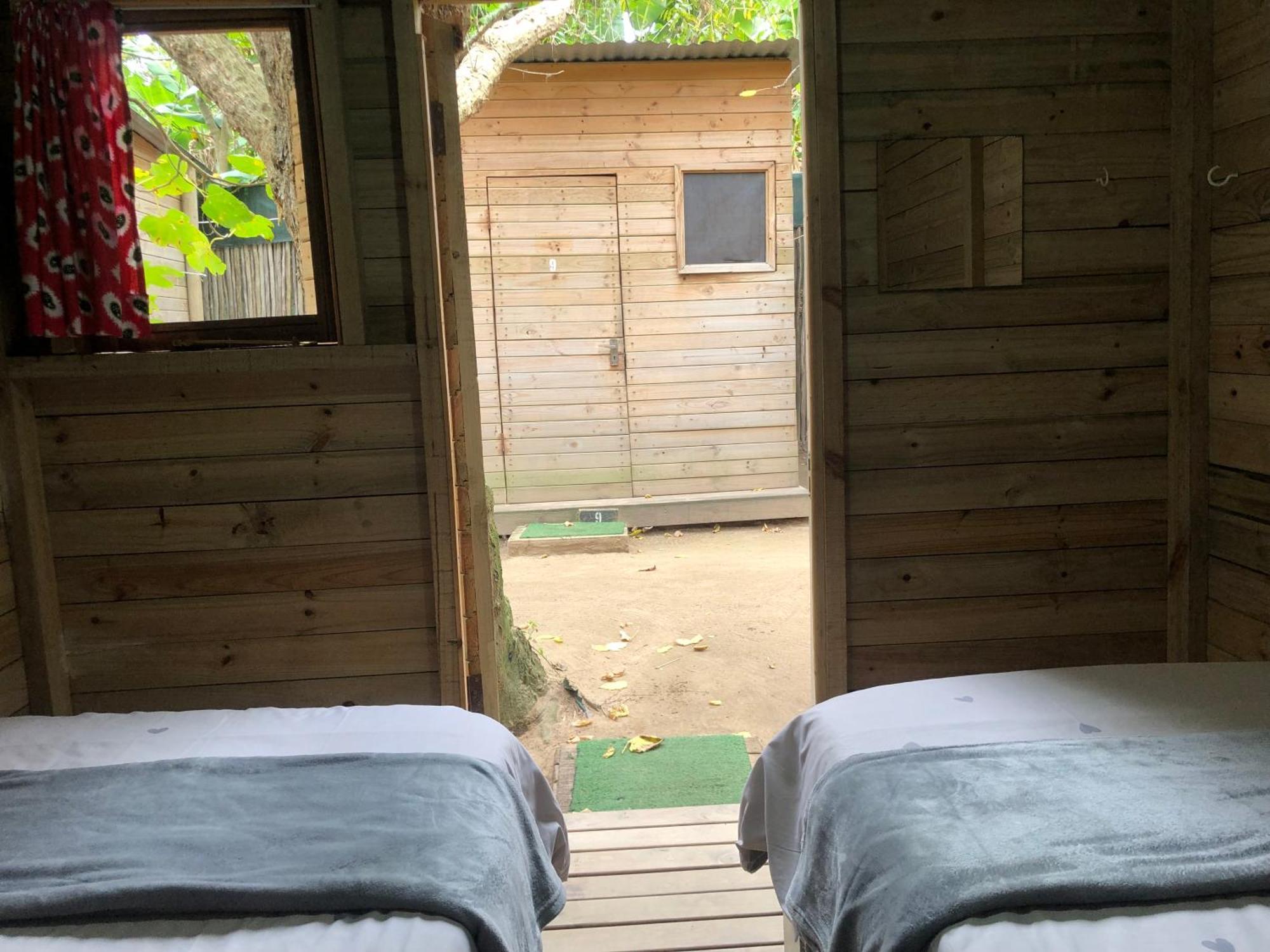 The Riverdeck Accommodation And Backpackers Найсне Экстерьер фото